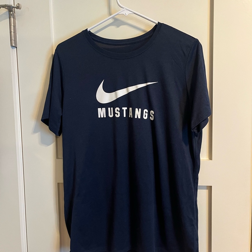 SMU Mustangs Dri-Fit Tshirt - XL